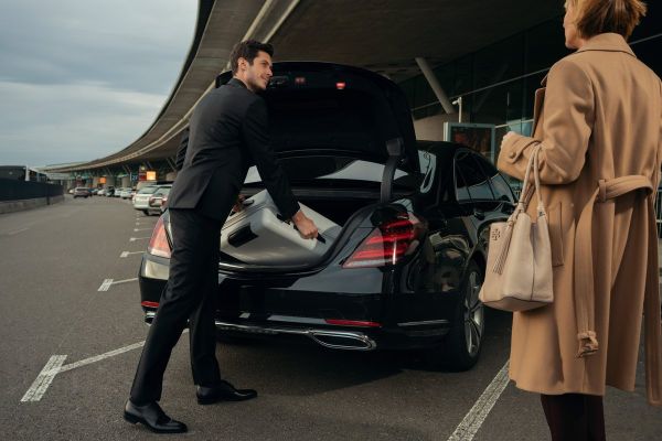 Philadelphia Airport Car Service | Premium Airport Limo & Private Transfers