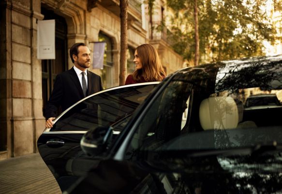 Arizona Airport Car Service | Premium & Luxury Airport Transportation